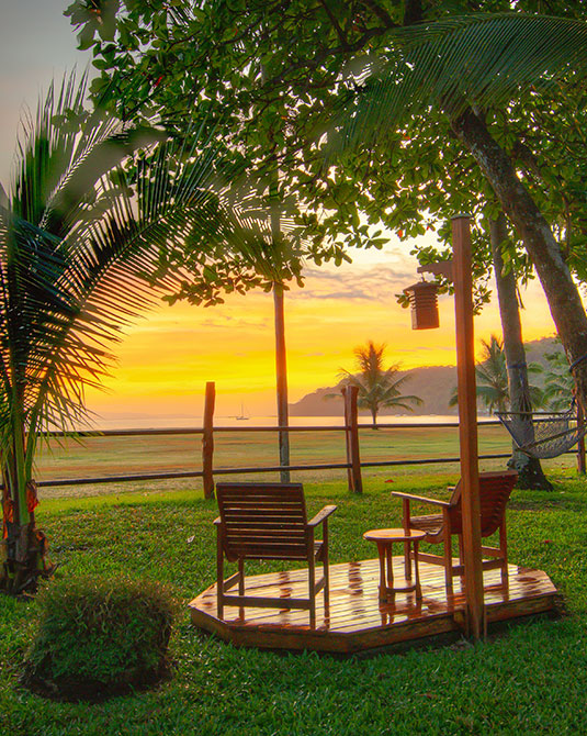 Clear-title beachfront land at Tambor